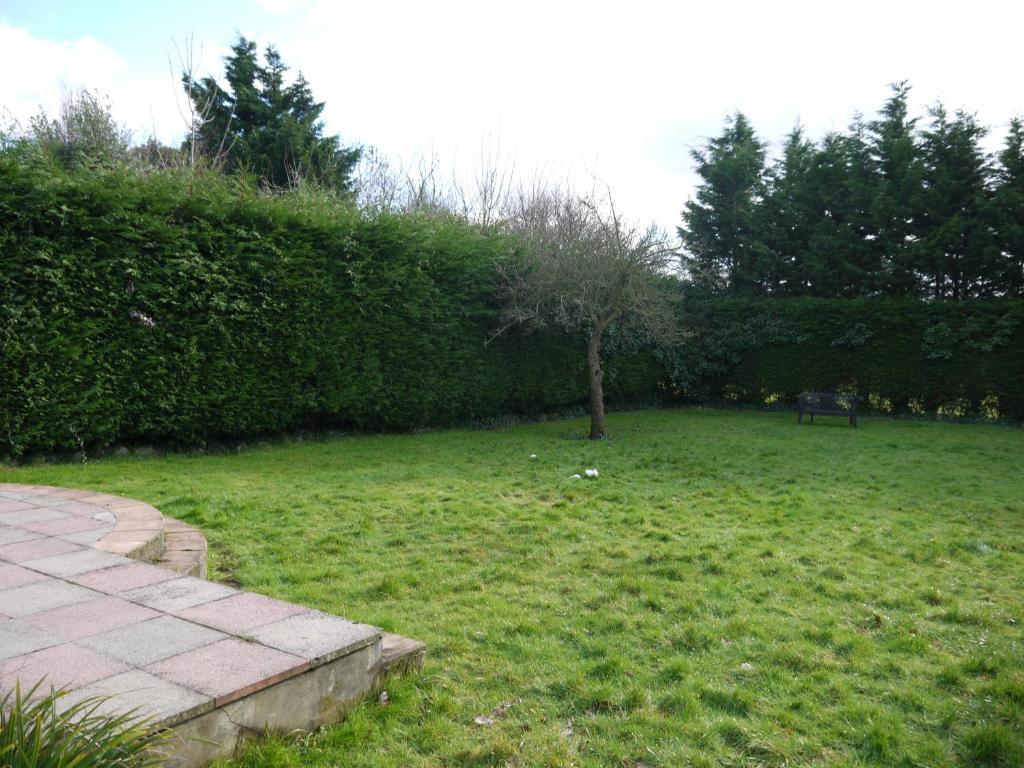 Oyo Ridgeway Hotel Chingford Bagian luar foto