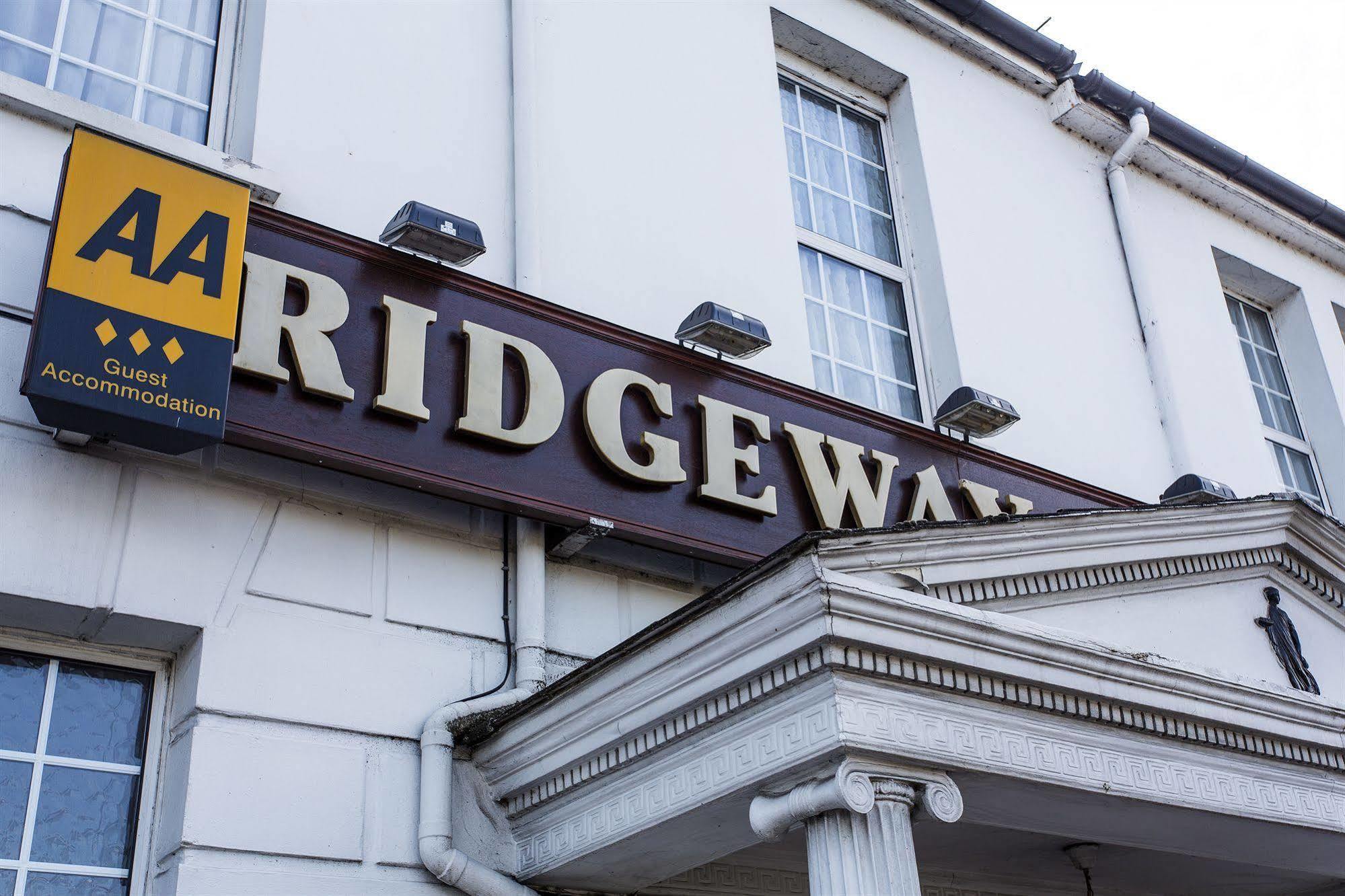 Oyo Ridgeway Hotel Chingford Bagian luar foto