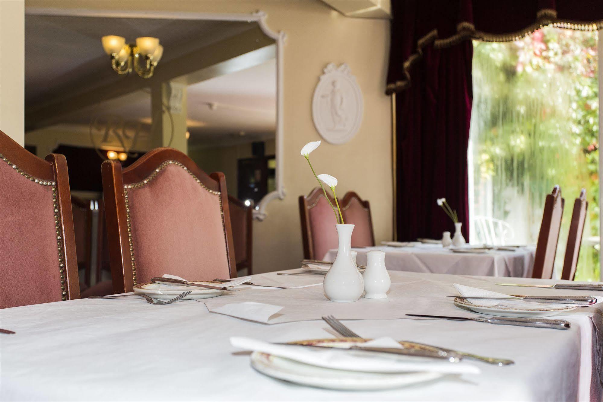 Oyo Ridgeway Hotel Chingford Bagian luar foto