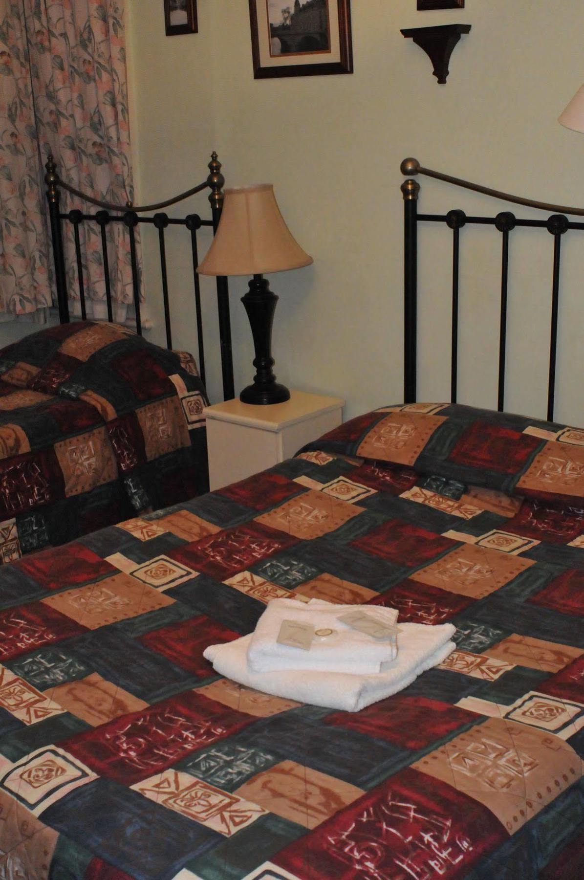 Oyo Ridgeway Hotel Chingford Bagian luar foto
