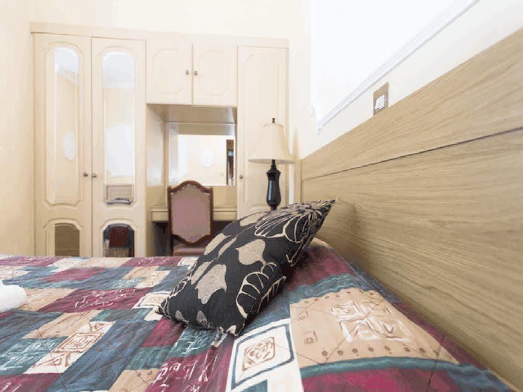 Oyo Ridgeway Hotel Chingford Bagian luar foto
