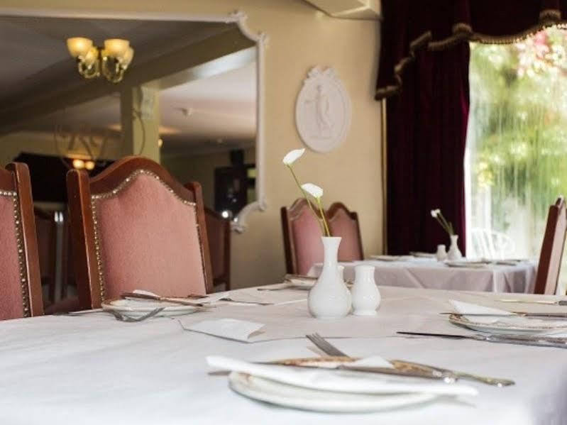 Oyo Ridgeway Hotel Chingford Bagian luar foto