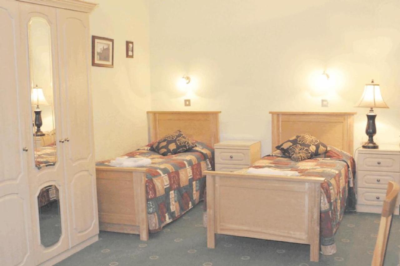 Oyo Ridgeway Hotel Chingford Bagian luar foto